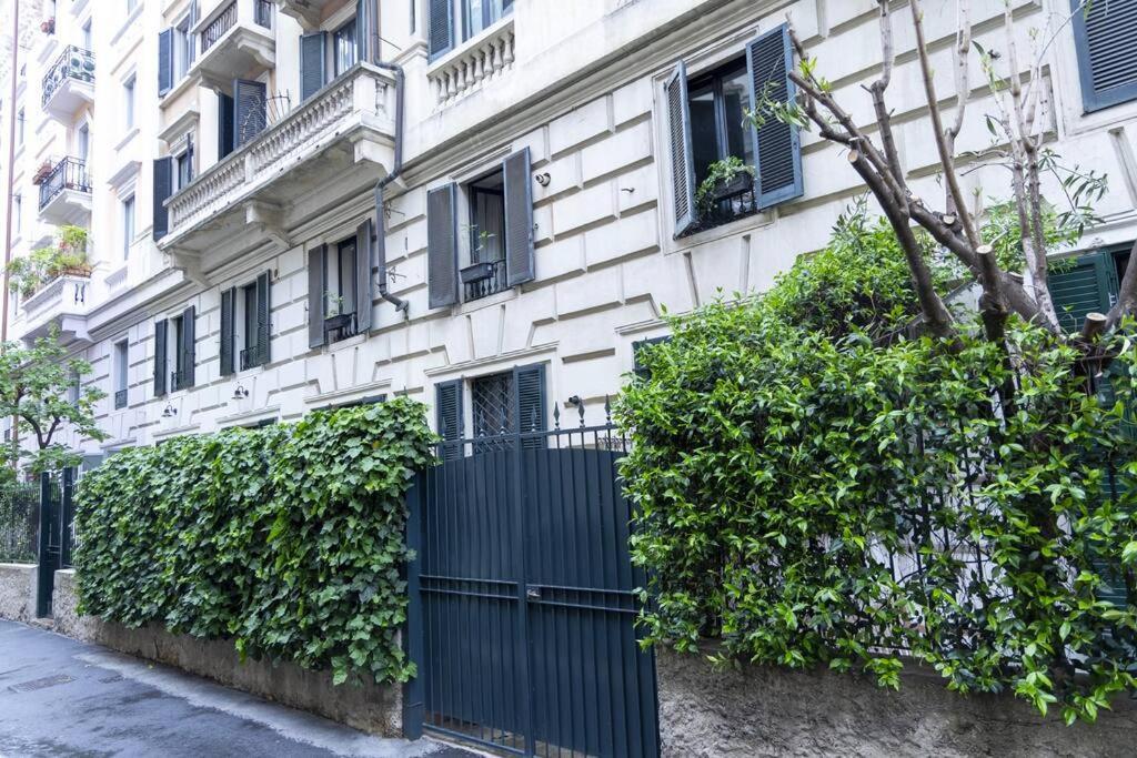 Luxury Bohemian Suite With Private Garden In Milan Exterior photo
