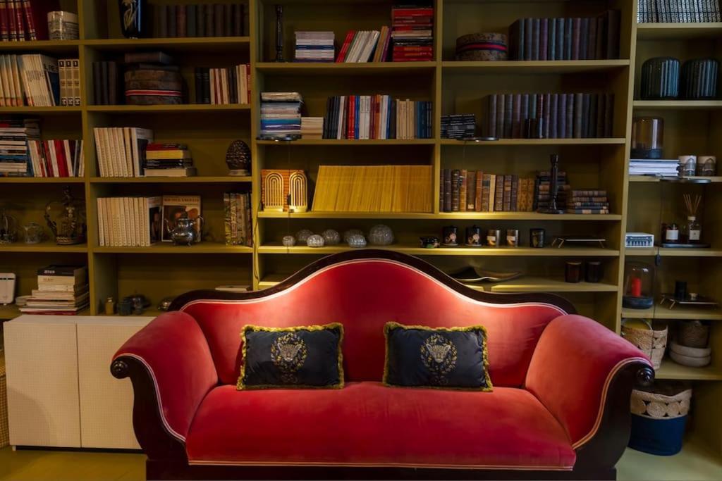 Luxury Bohemian Suite With Private Garden In Milan Exterior photo