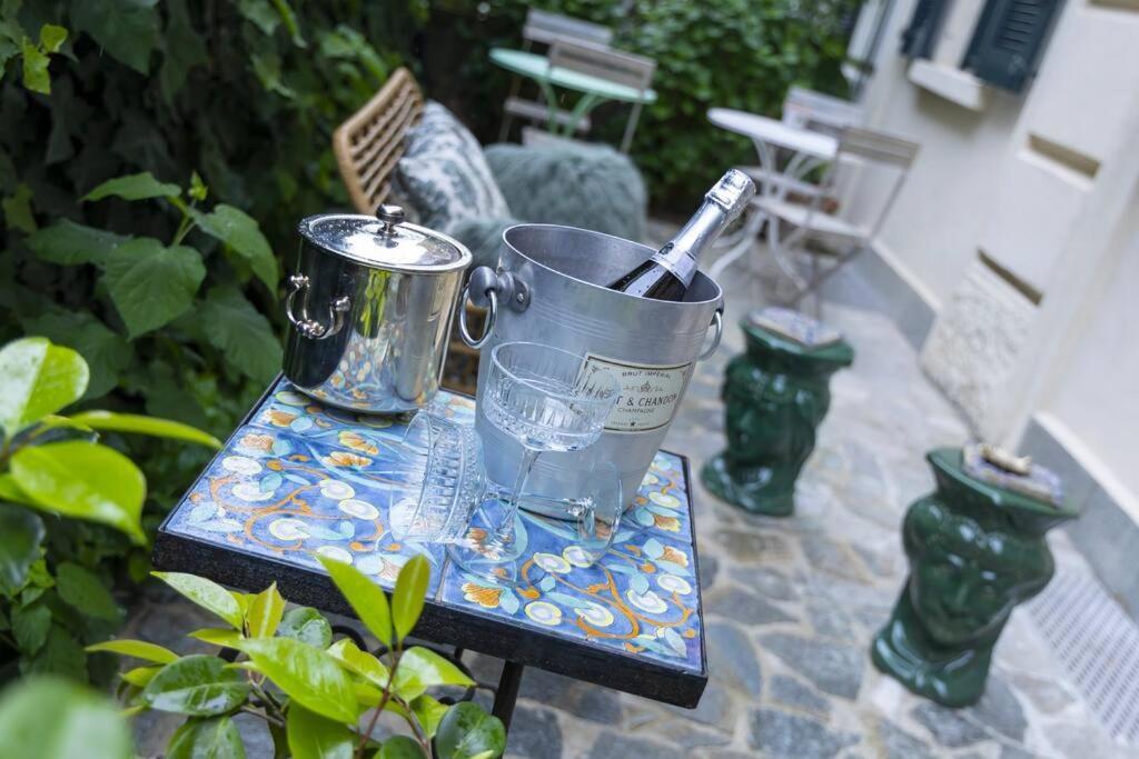 Luxury Bohemian Suite With Private Garden In Milan Exterior photo